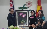 Đoàn đại biểu cấp cao Triều Tiên thăm mô hình trồng hoa lan tại Đan Phượng, Hà Nội